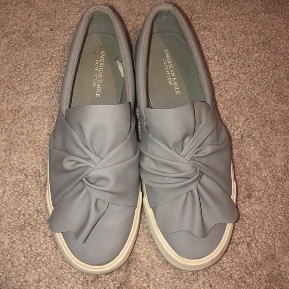 Bow tie size seven shoes - Picture 1 of 3